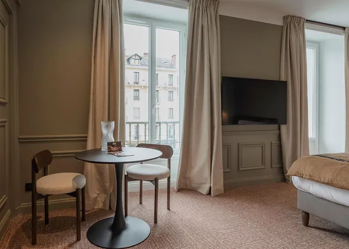 La Maison Des Ducs 3* Chambéry